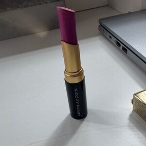 Kevyn Aucoin Vibrant Fuchsia Lipstick